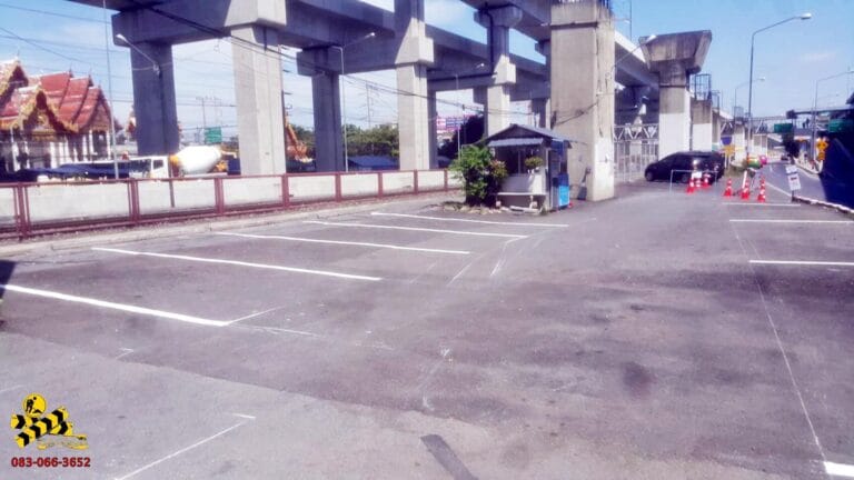 ตีเส้นจราจร ที่จอดรถ สนามบินดอนเมือง