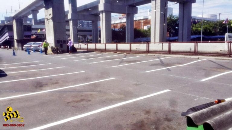 ตีเส้นจราจร ที่จอดรถ สนามบินดอนเมือง