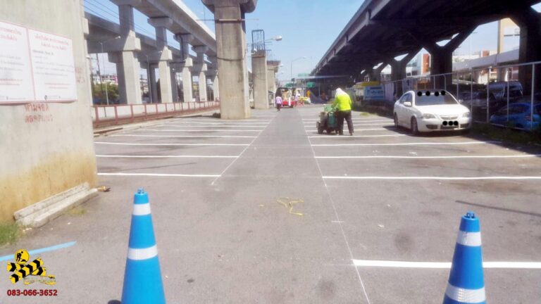 ตีเส้นจราจร ที่จอดรถ สนามบินดอนเมือง