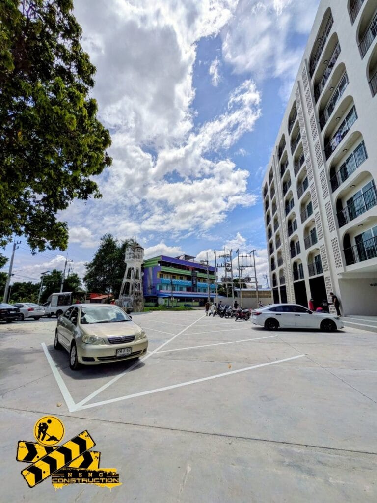 งานเส้นจราจรพร้อมลูกศร @ WISDOM APT (นครปฐม)