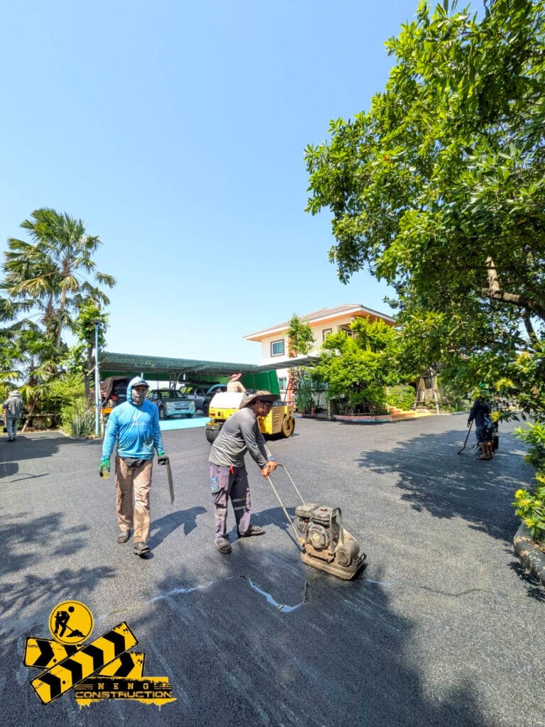 งานปรับพื้น และ ถนนยางมะตอย ย่าน วัดลาดปลาดุก บางใหญ่ จ.นนทบุรี